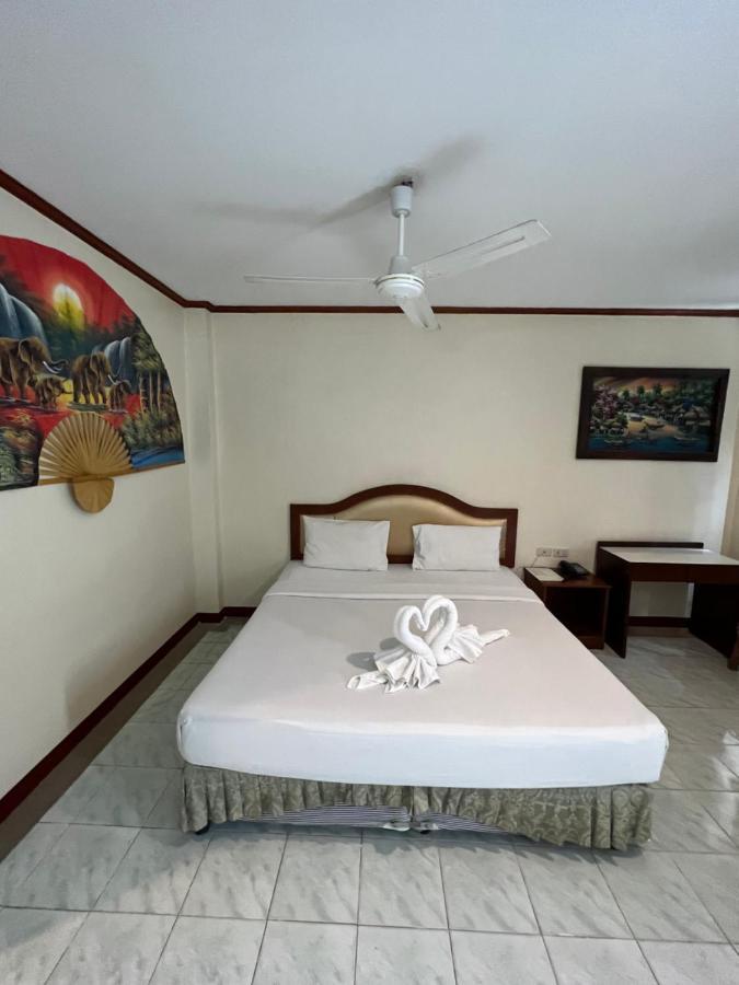Lewiinski'S Hotel Pattaya ภายนอก รูปภาพ