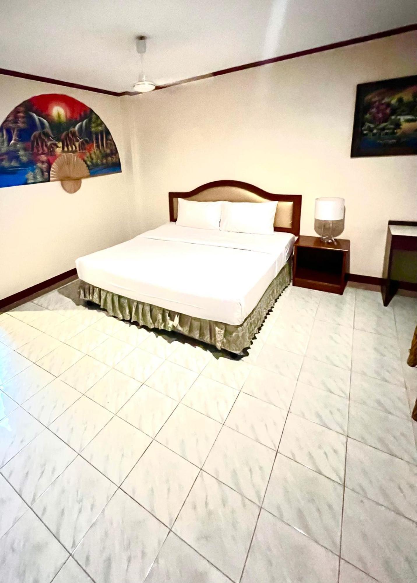 Lewiinski'S Hotel Pattaya ภายนอก รูปภาพ