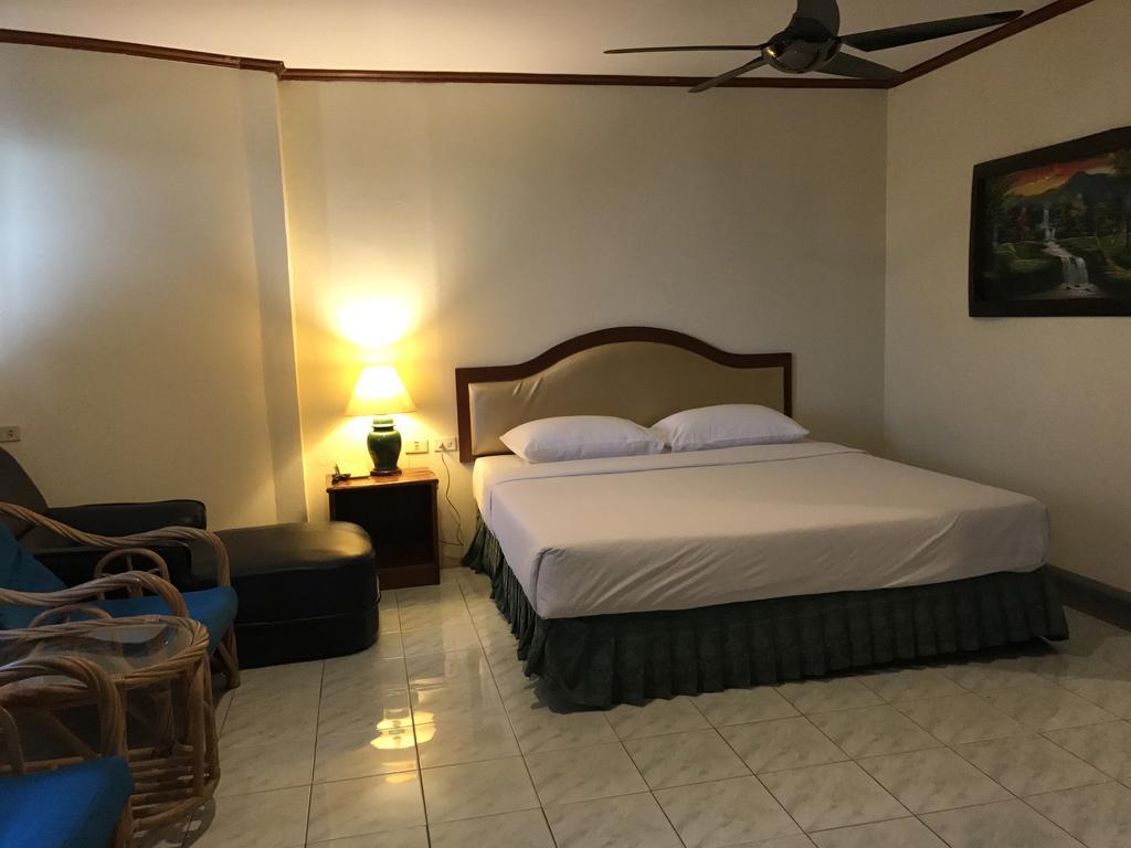 Lewiinski'S Hotel Pattaya ภายนอก รูปภาพ